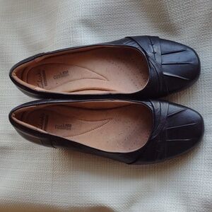 Clarks soft cushion professional shoes